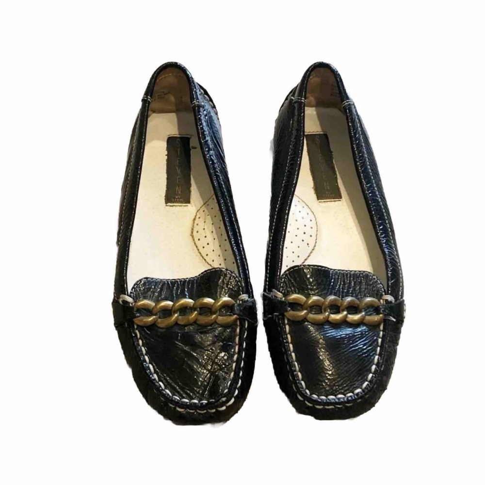 Steven Steve Madden patent leather loafers slip on solid black gold chain 7.5